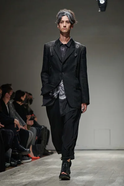 Look 1